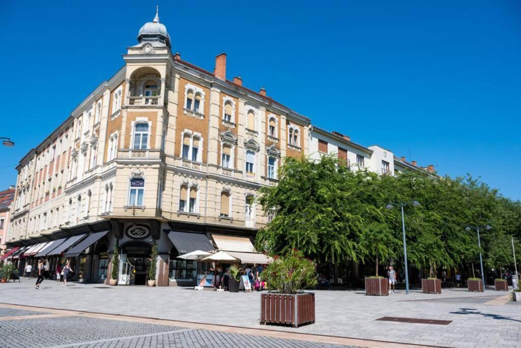Luxus a város felett Szombathely Kültér fotó